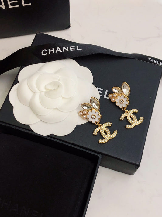 26SS Early Spring Newest Earrings, Elegant and Sophisticated, Flattering to the Face Shape