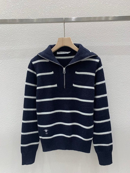 Suéter de punto con cuello azul marino