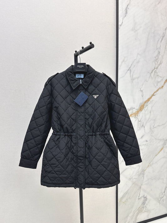 The latest double-sided diamond quilted mid-length coat for fall and winter
