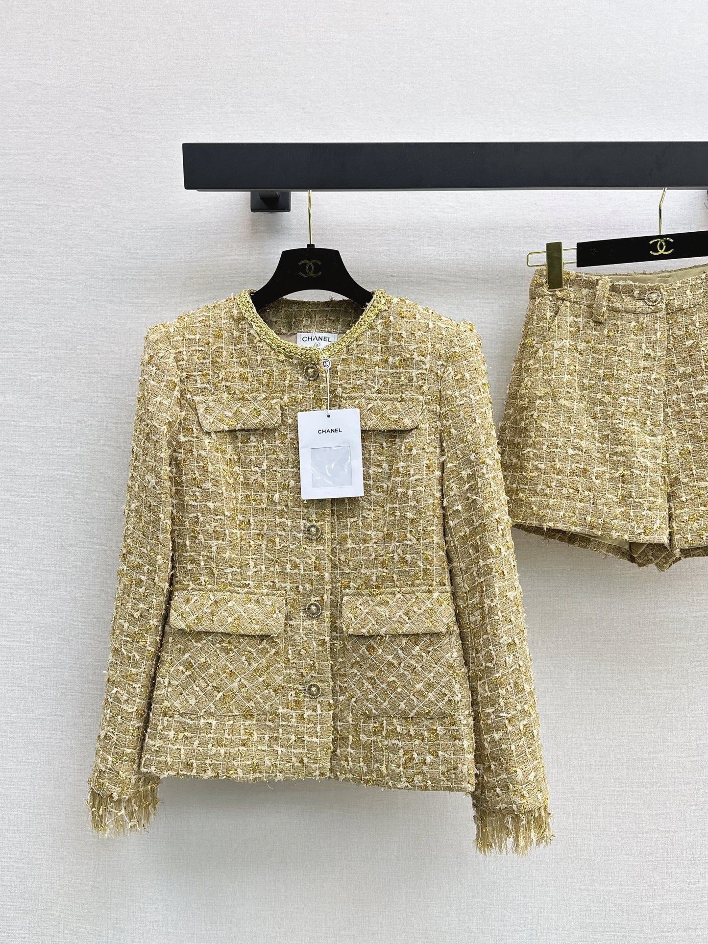 The latest autumn and winter celebrity-style tweed suit