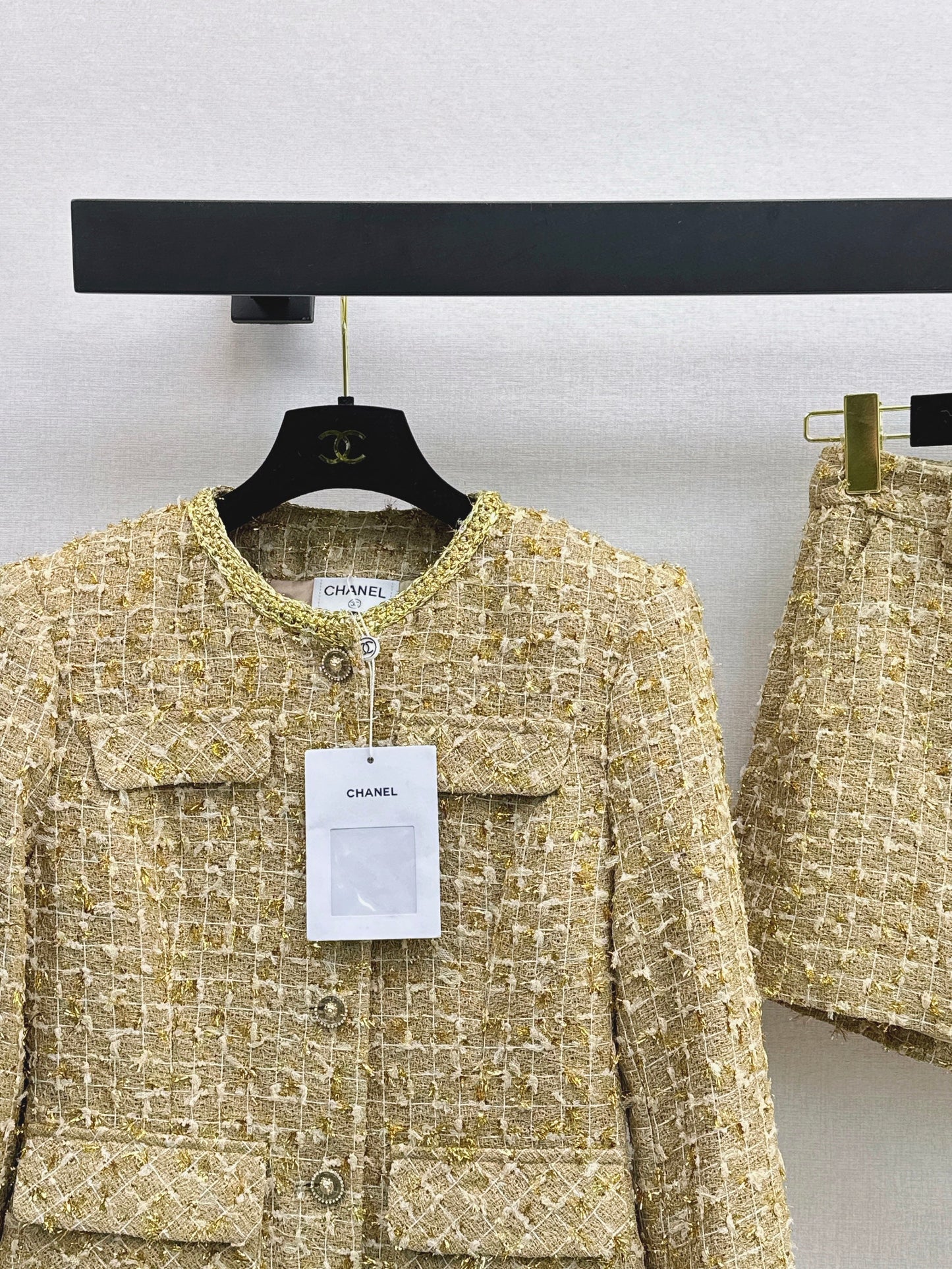 The latest autumn and winter celebrity-style tweed suit