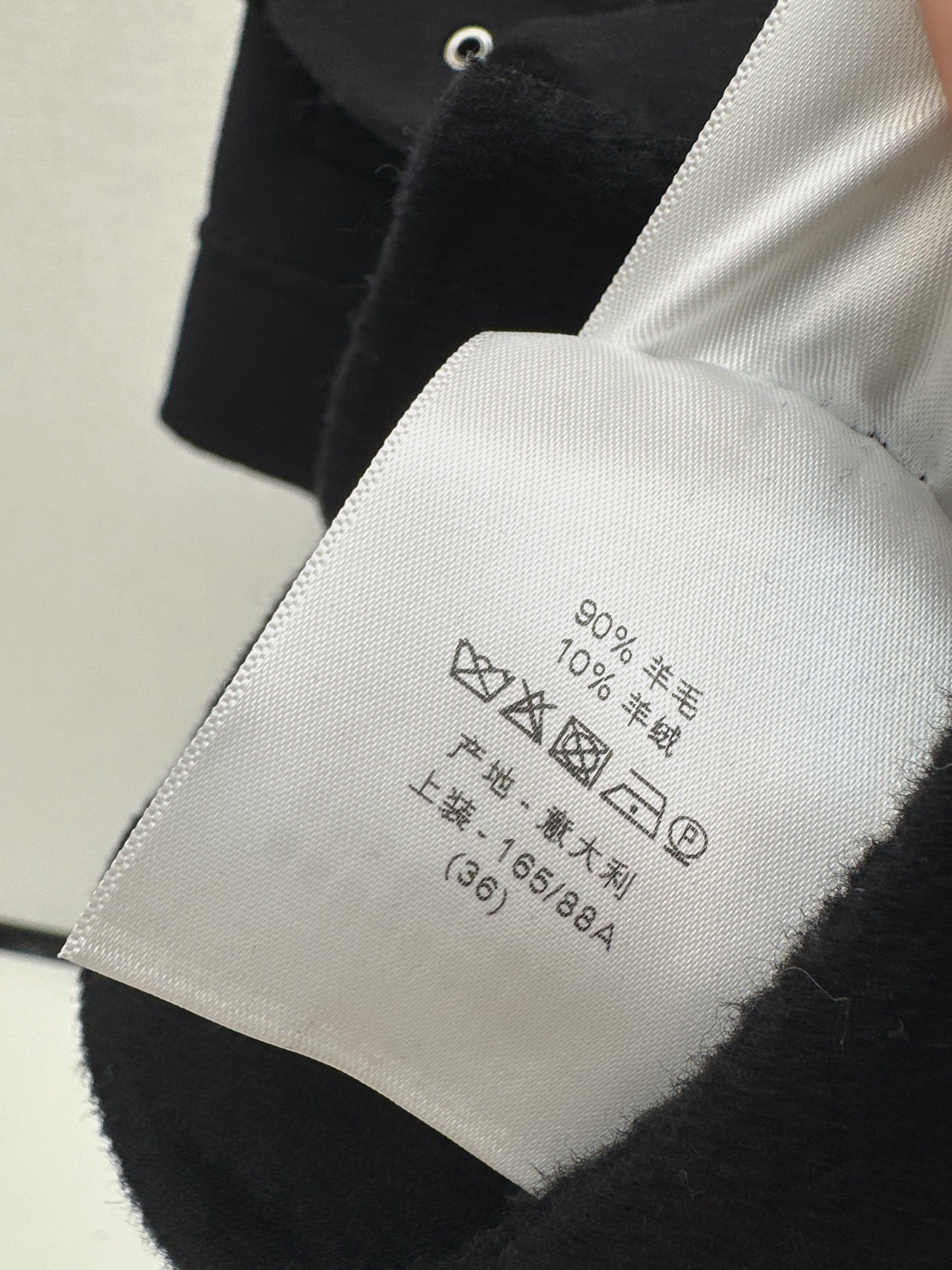 The latest double-breasted lapel short coat for autumn and winter