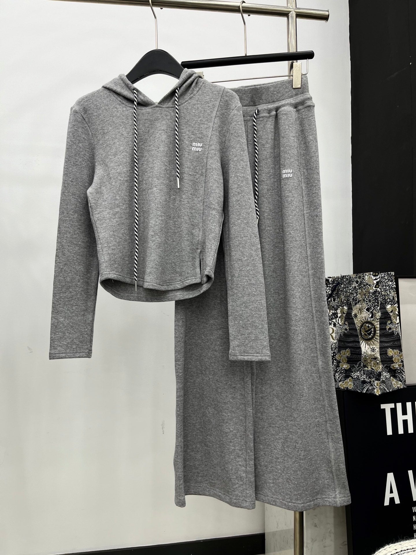New Fall/Winter 25 Set!