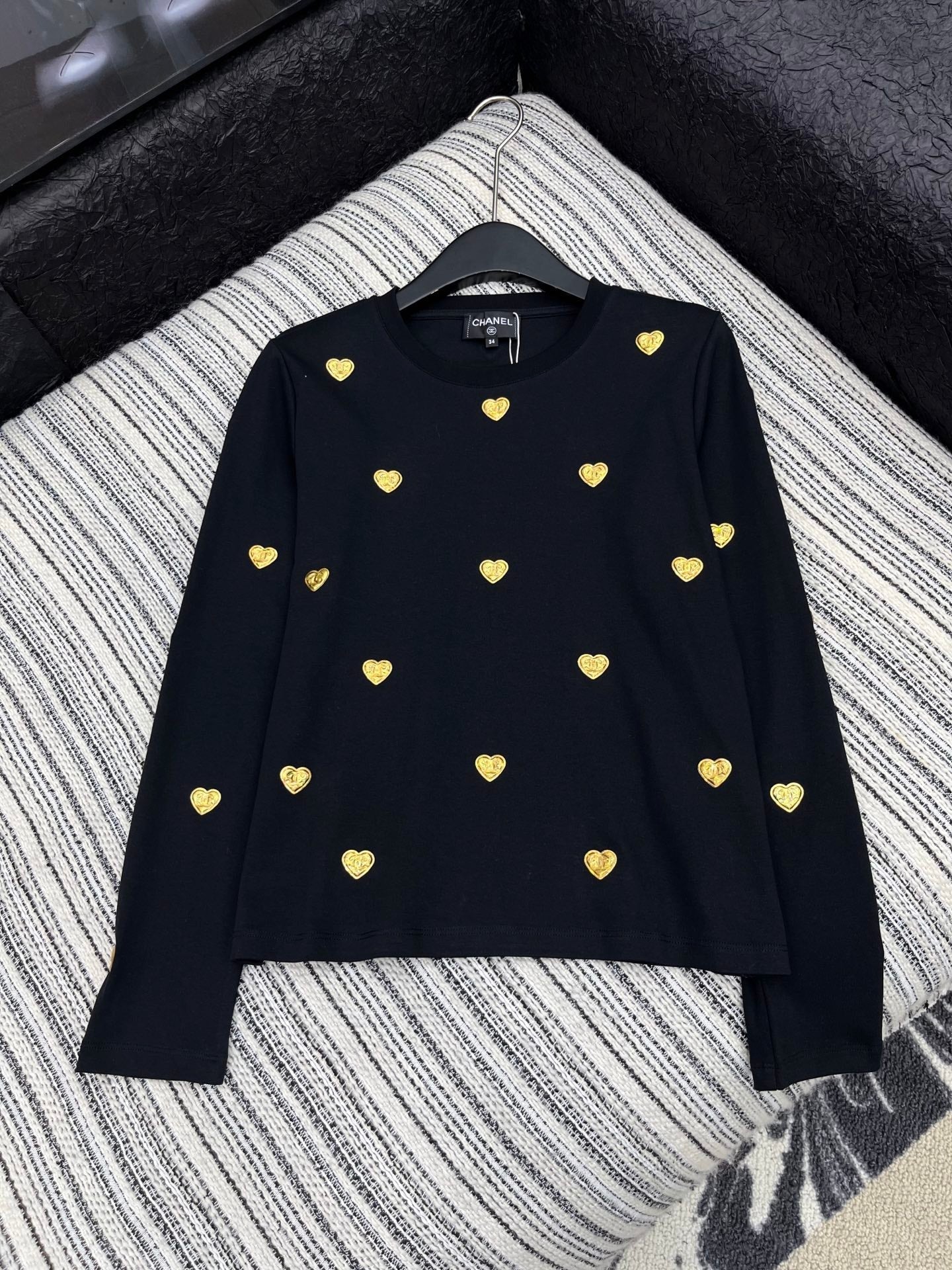 2025 New Metal Badge Long-Sleeved T-Shirt