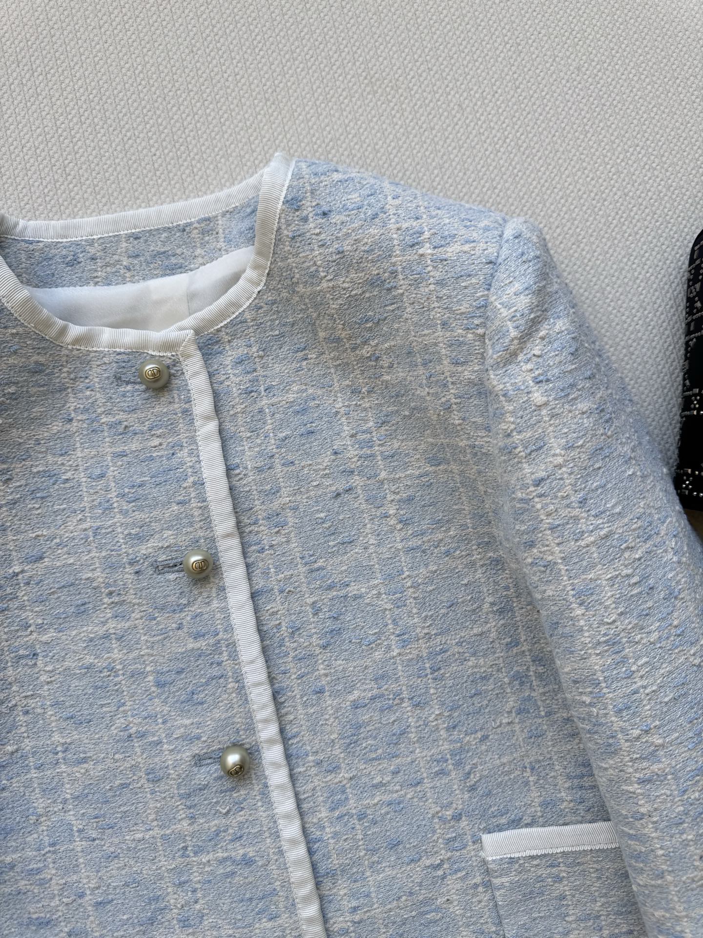 New limited edition Glacier Blue rattan check classic boxy round-neck blazer.