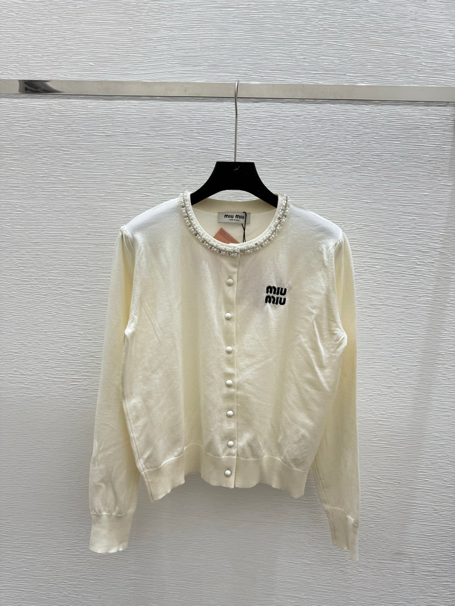 New Early Autumn Solid Color Beaded Round Neck Knitted Long Sleeve Cardigan
