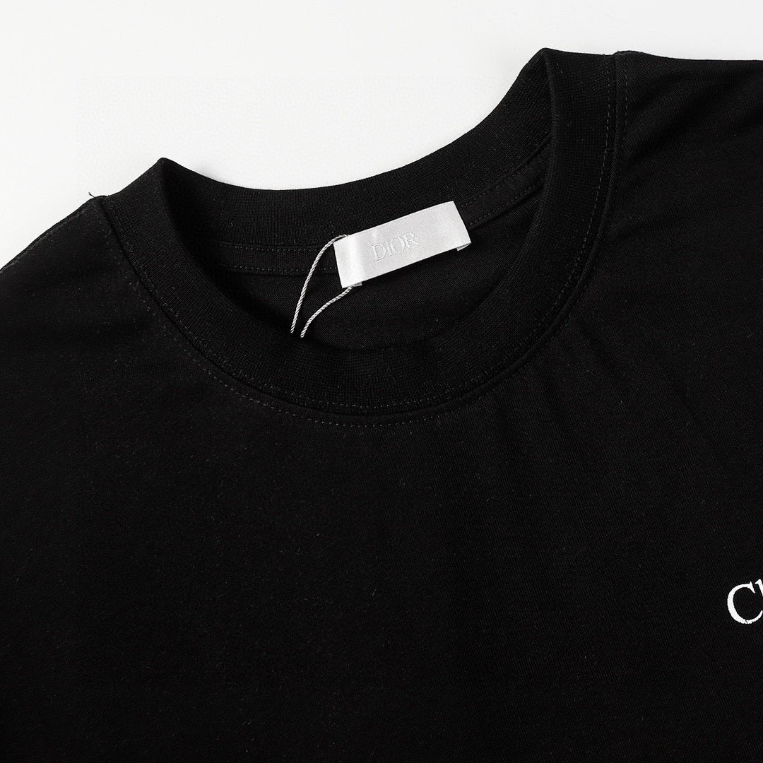 neues bedrucktes T-Shirt