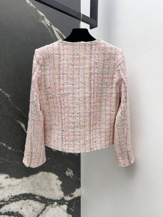 Chaqueta de rayas rosas en contraste