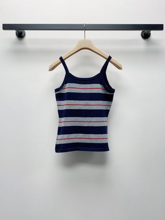 neue, gestreifte Weste mit Buchstabenmuster