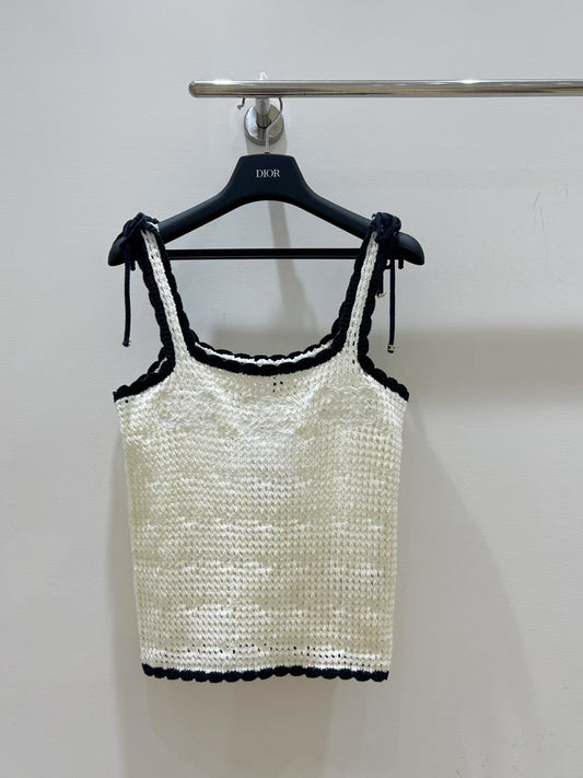 鏤gestrickte Schnürweste