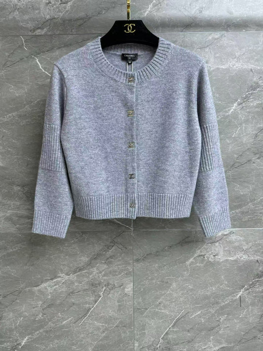 🔥Highest Quality🔥Cashmere cardigan with school bag button