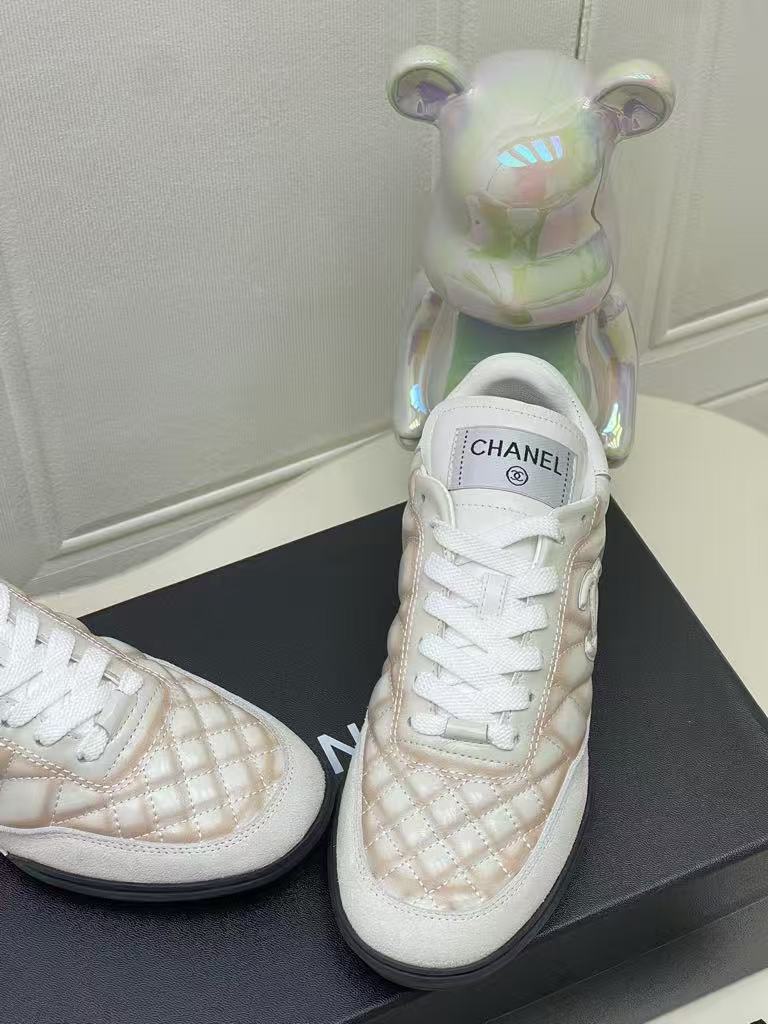 Casual shoes