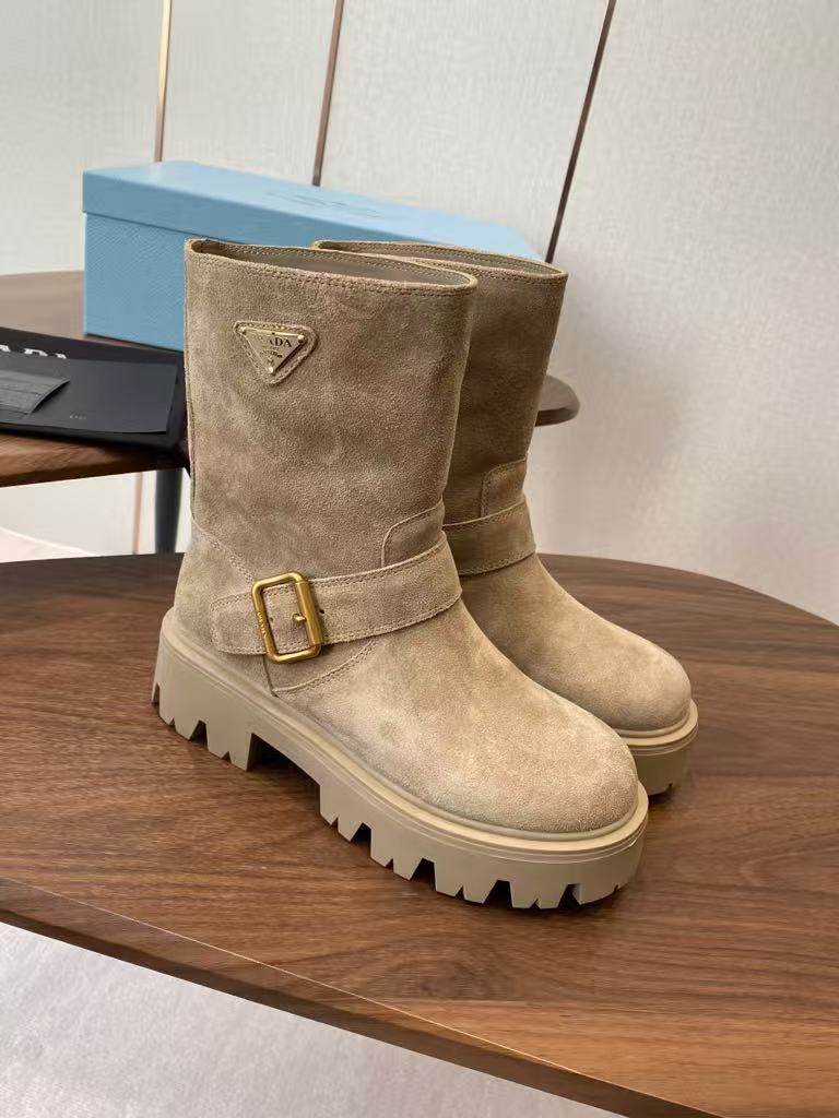 Classic slip-on boots for women
