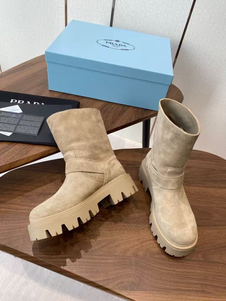 Classic slip-on boots for women