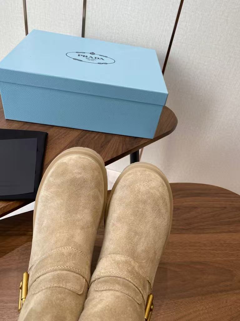 Classic slip-on boots for women