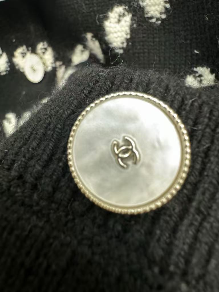 25P black pearl cardigan