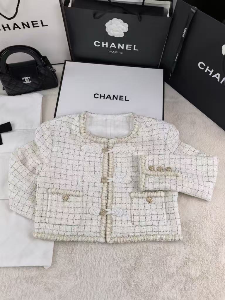 Plaid white coat