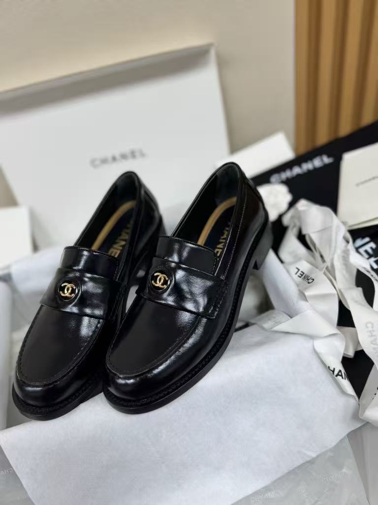 Waxed calfskin loafers