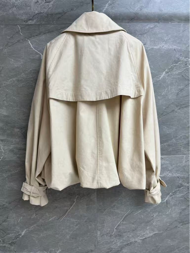Dark-patterned short trench coat