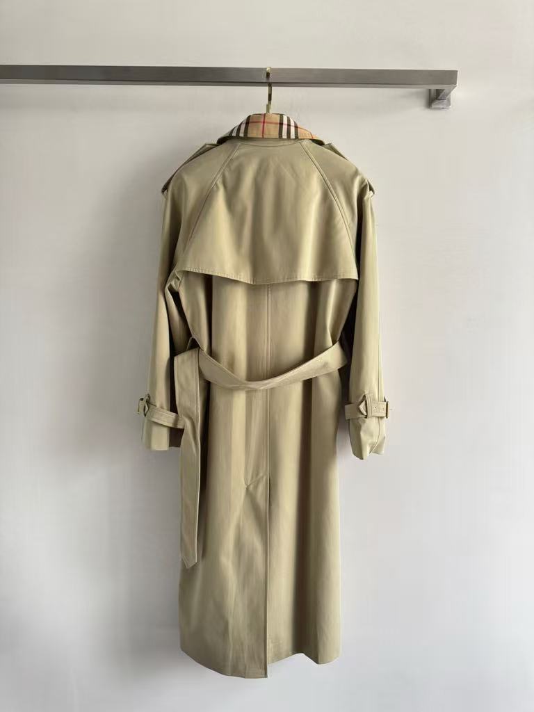 A new style of trench coat in the iconic Castleford fit.