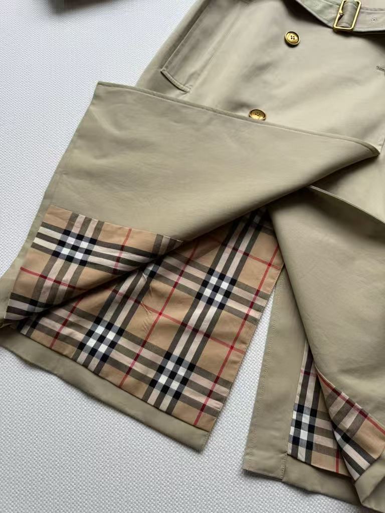 A new style of trench coat in the iconic Castleford fit.