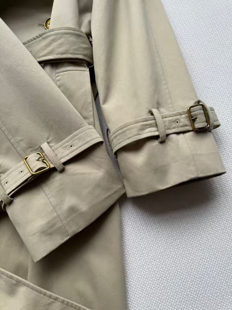 A new style of trench coat in the iconic Castleford fit.
