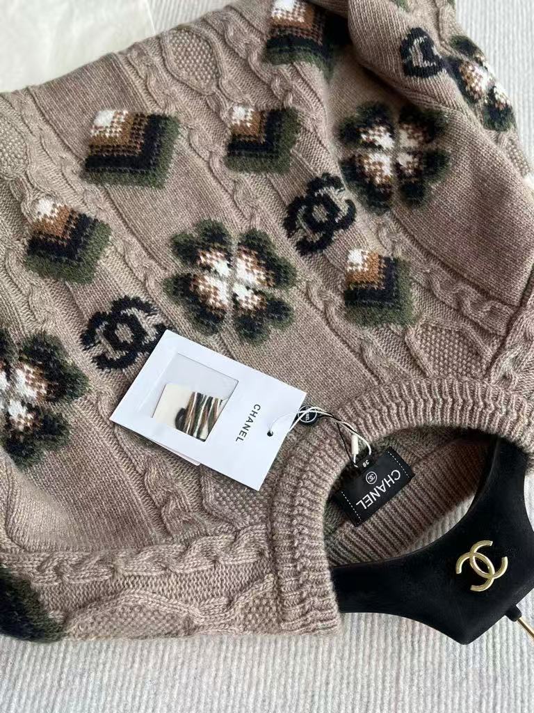Ski Collection Jacquard Crew Neck Sweater