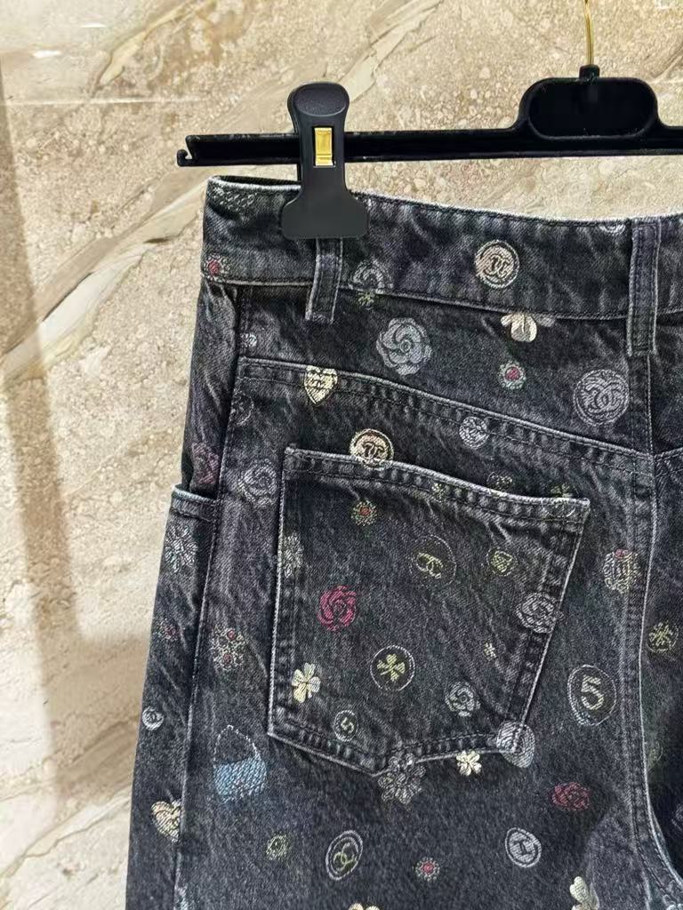 printed jeans