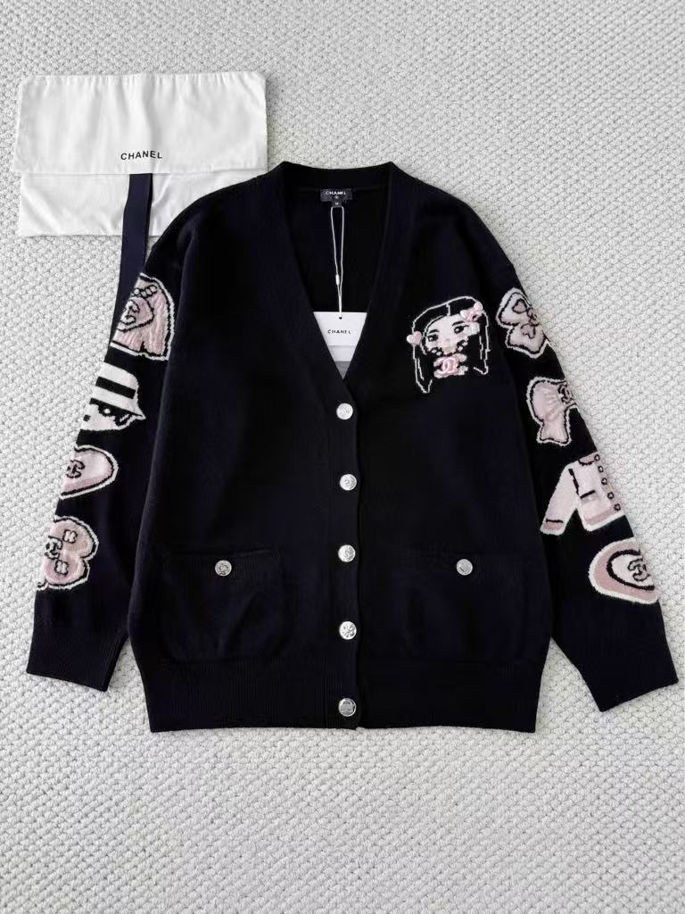 Cartoon girl pattern knitted cardigan