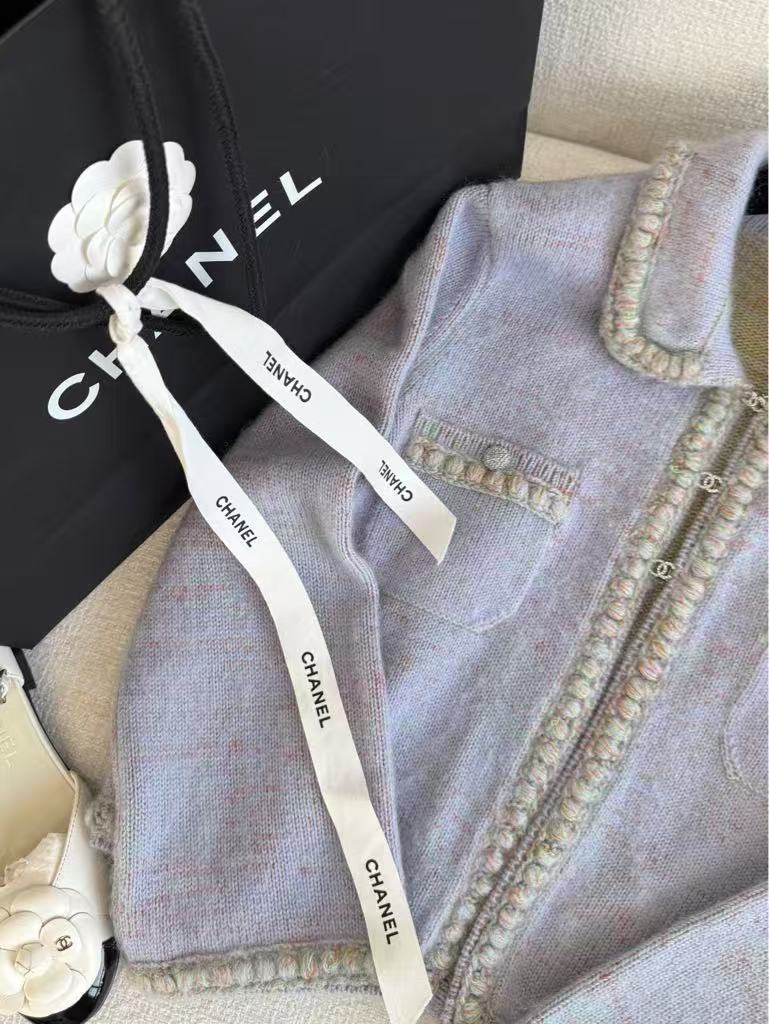 Doll collar heavy hand-crocheted collar light blue purple cardigan