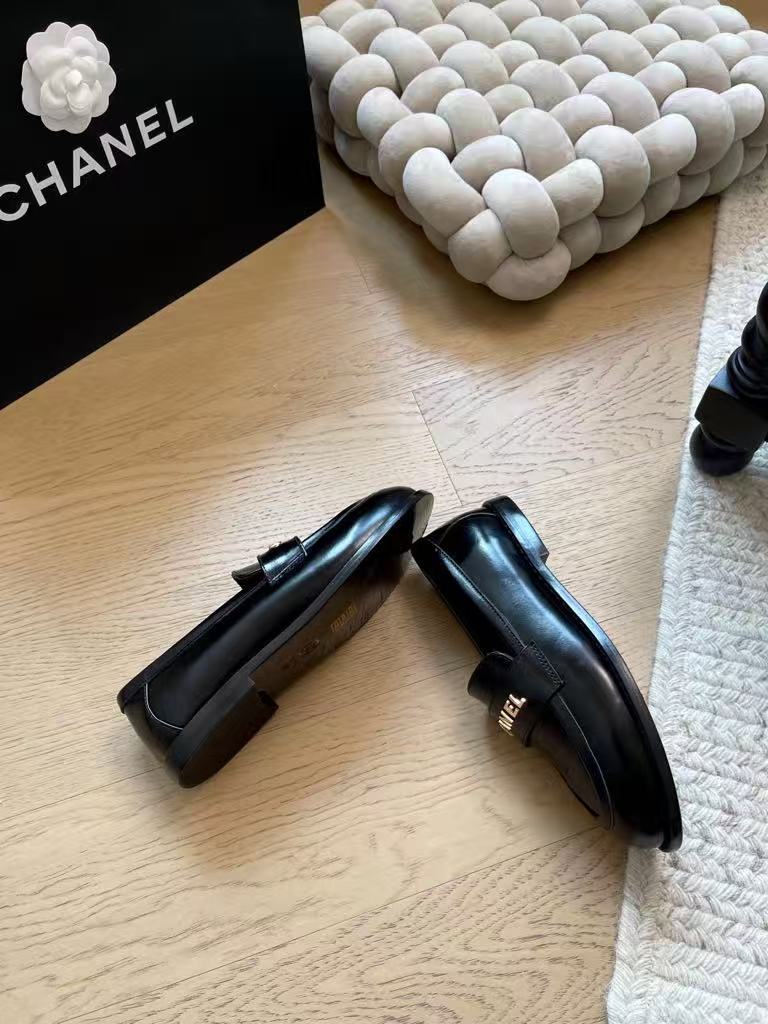 New style loafers with fur lining