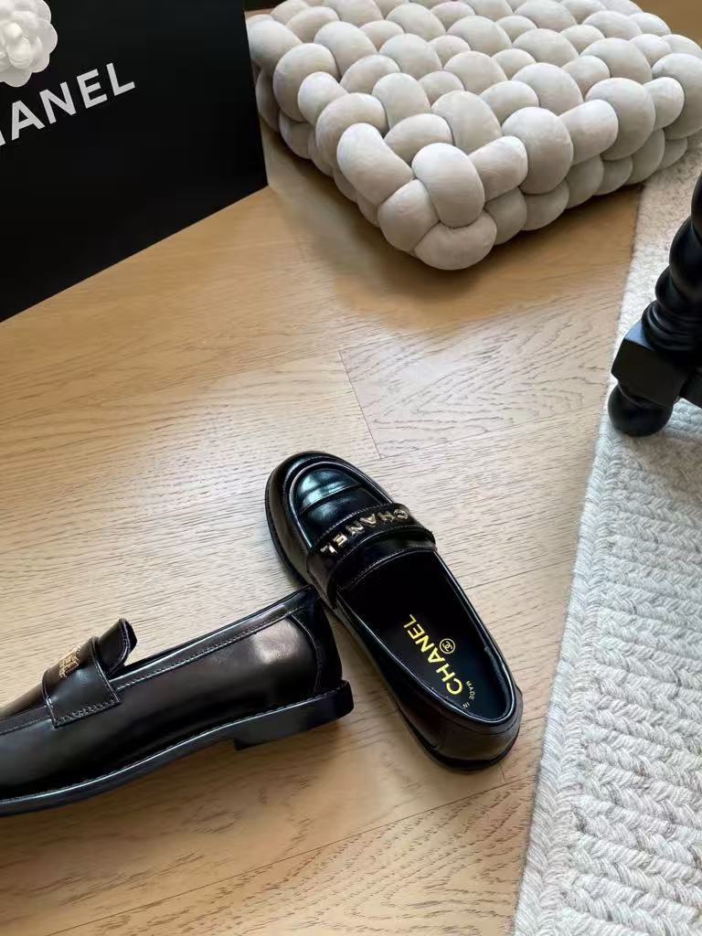 New style loafers with fur lining