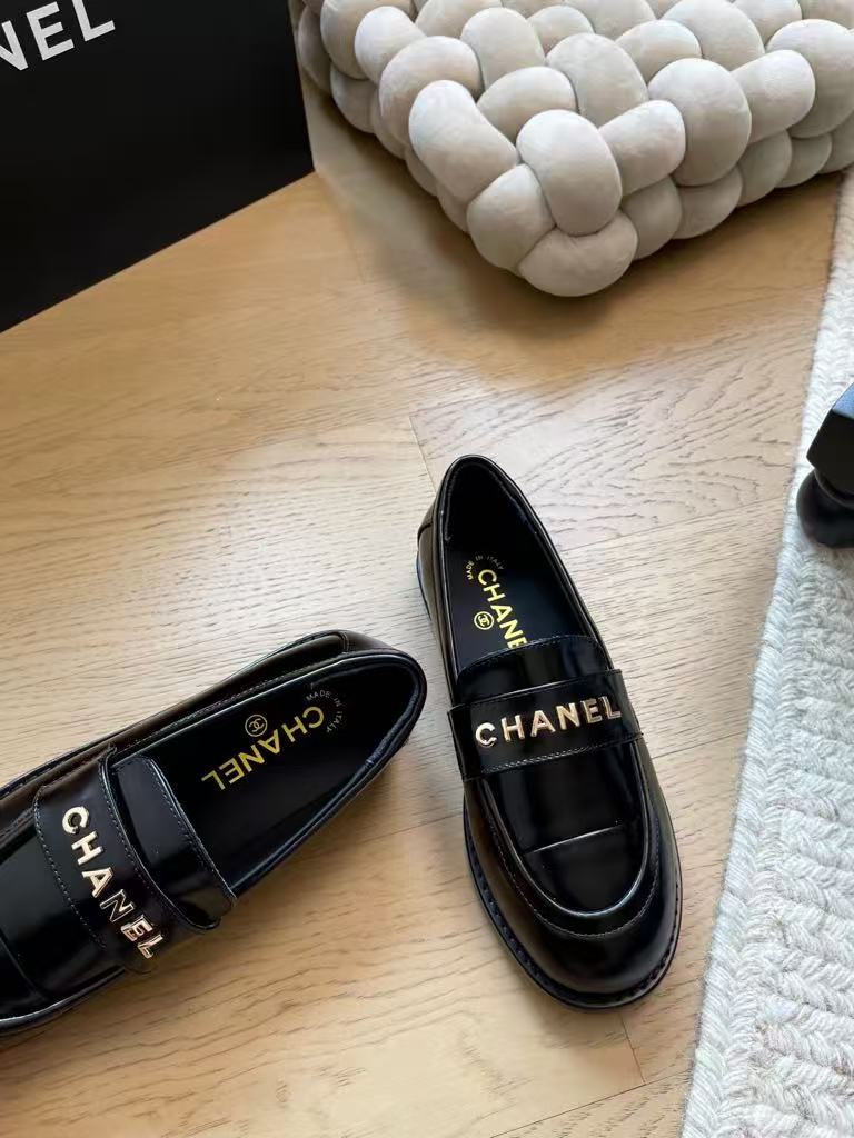 New style loafers with fur lining