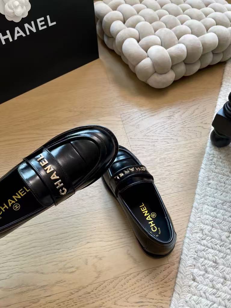 New style loafers with fur lining
