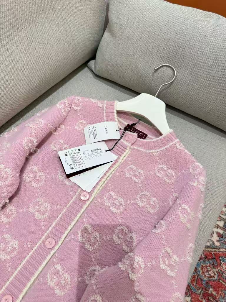Full jacquard cardigan