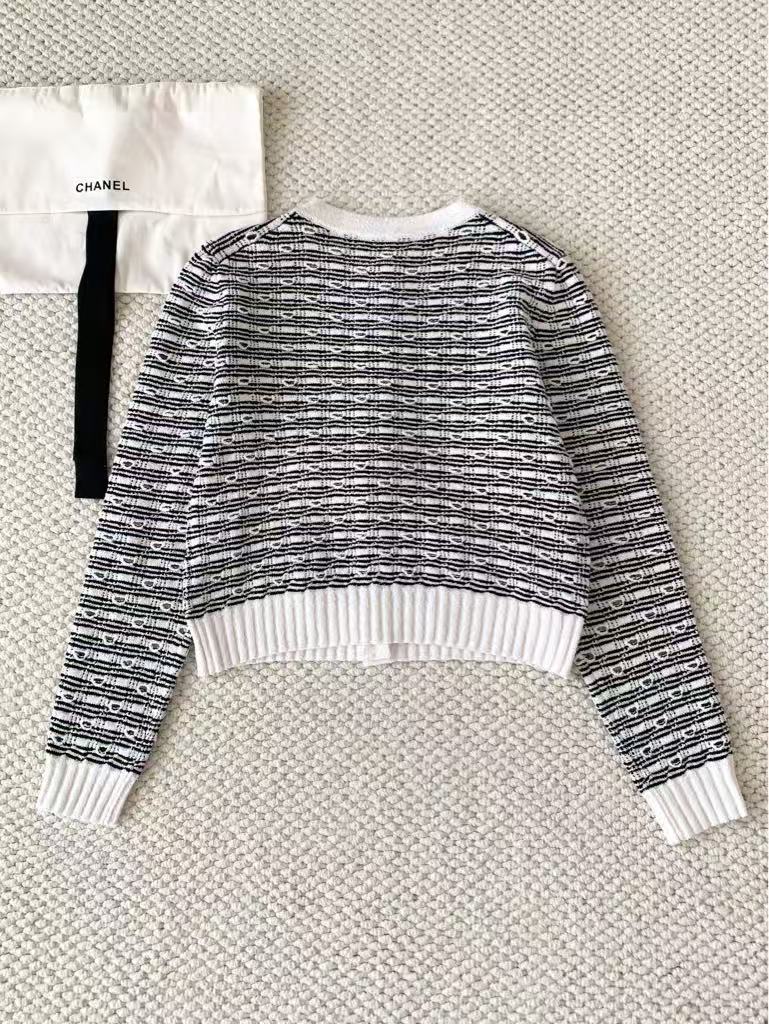 Black and white knitted cardigan