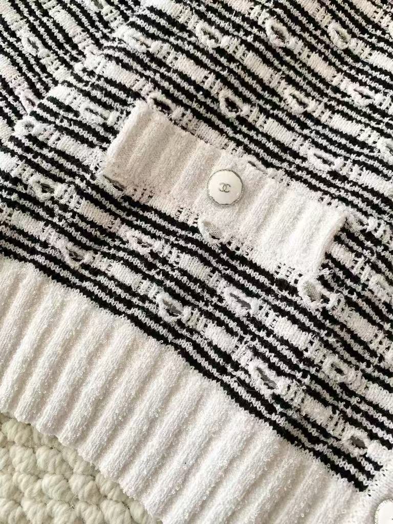 Black and white knitted cardigan