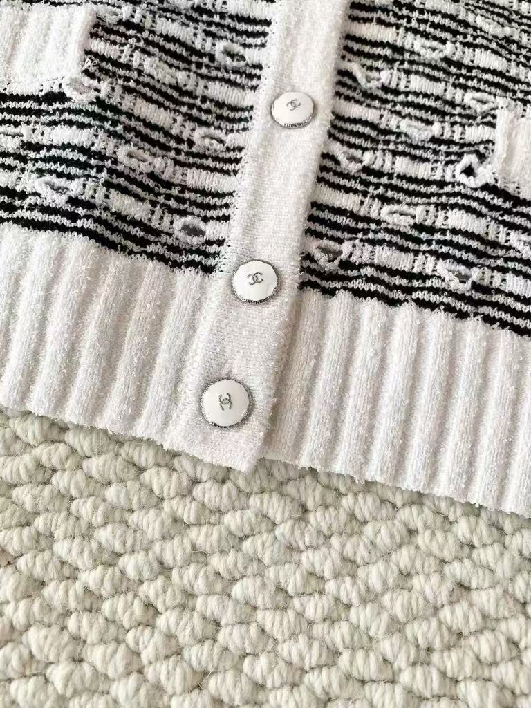 Black and white knitted cardigan