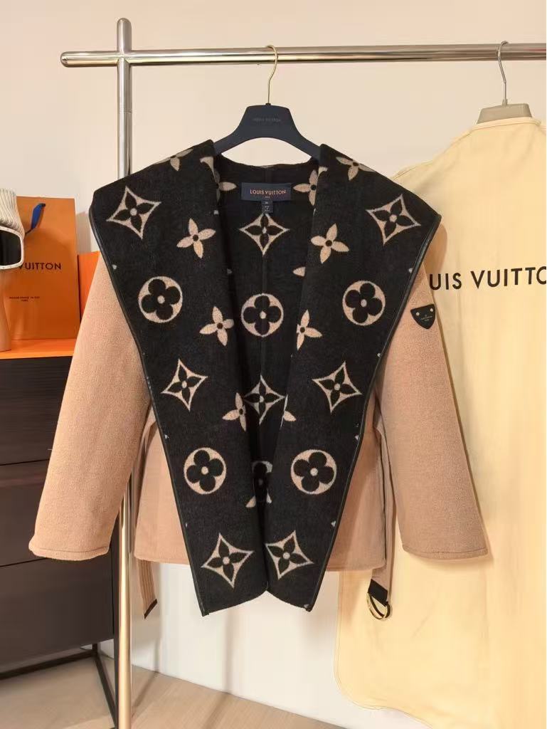 New hooded midi coat