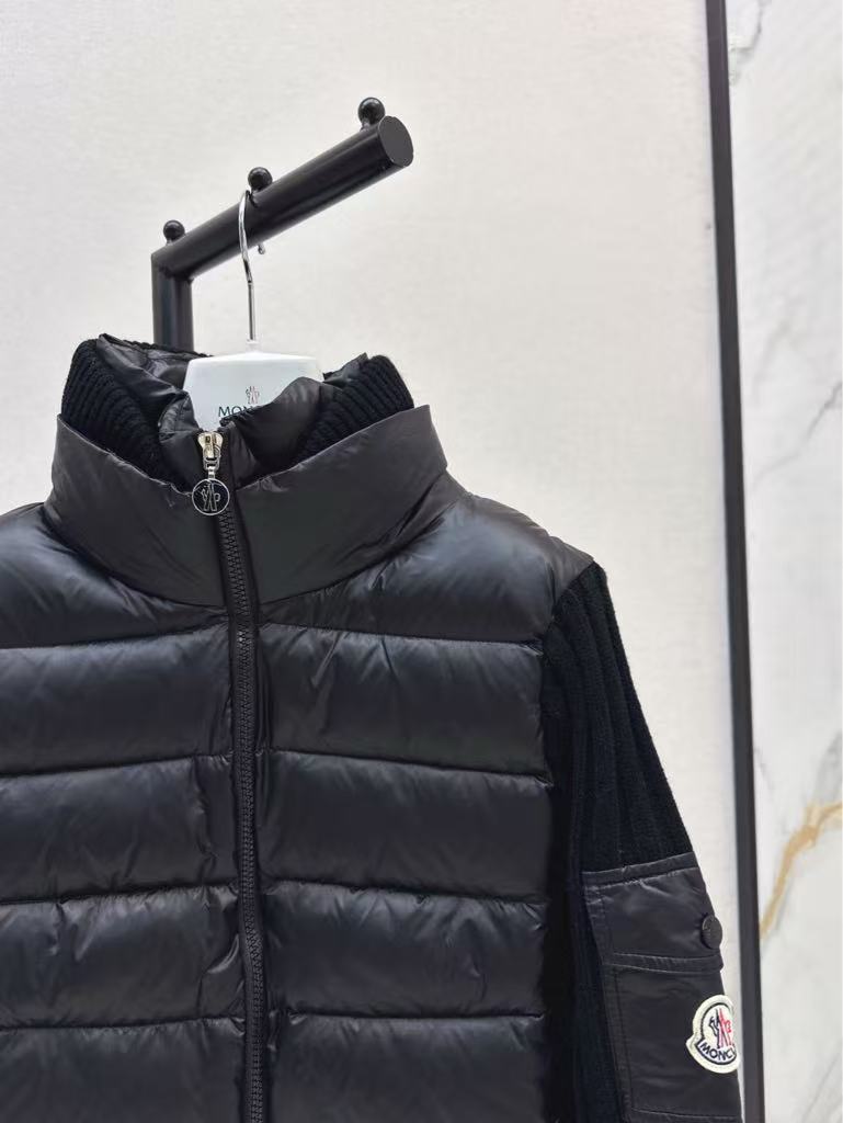 The latest fall/winter patchwork knitted stand-collar down jacket.