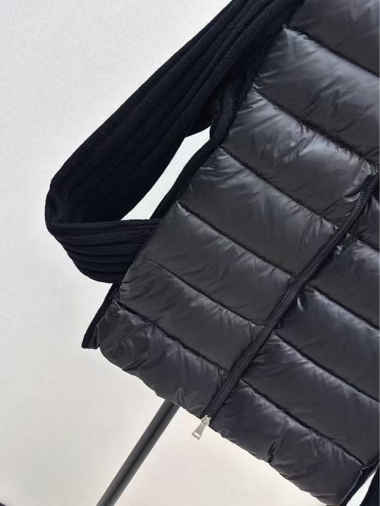 The latest fall/winter patchwork knitted stand-collar down jacket.