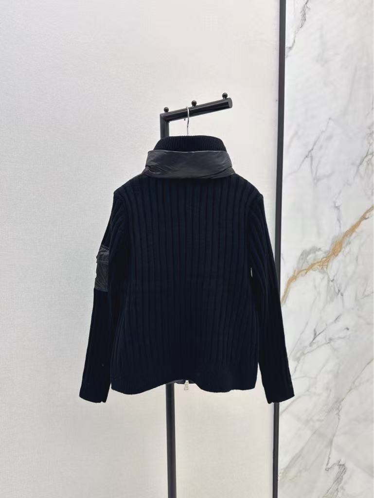 The latest fall/winter patchwork knitted stand-collar down jacket.