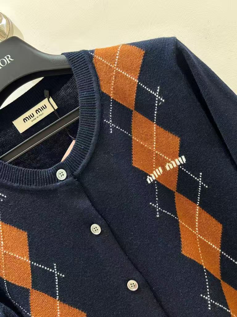 French Preppy Vintage Knit Cardigan with Letter Jacquard Pattern