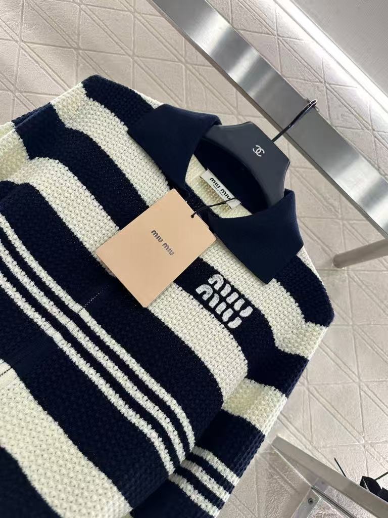 Lapel Knit Striped Cardigan