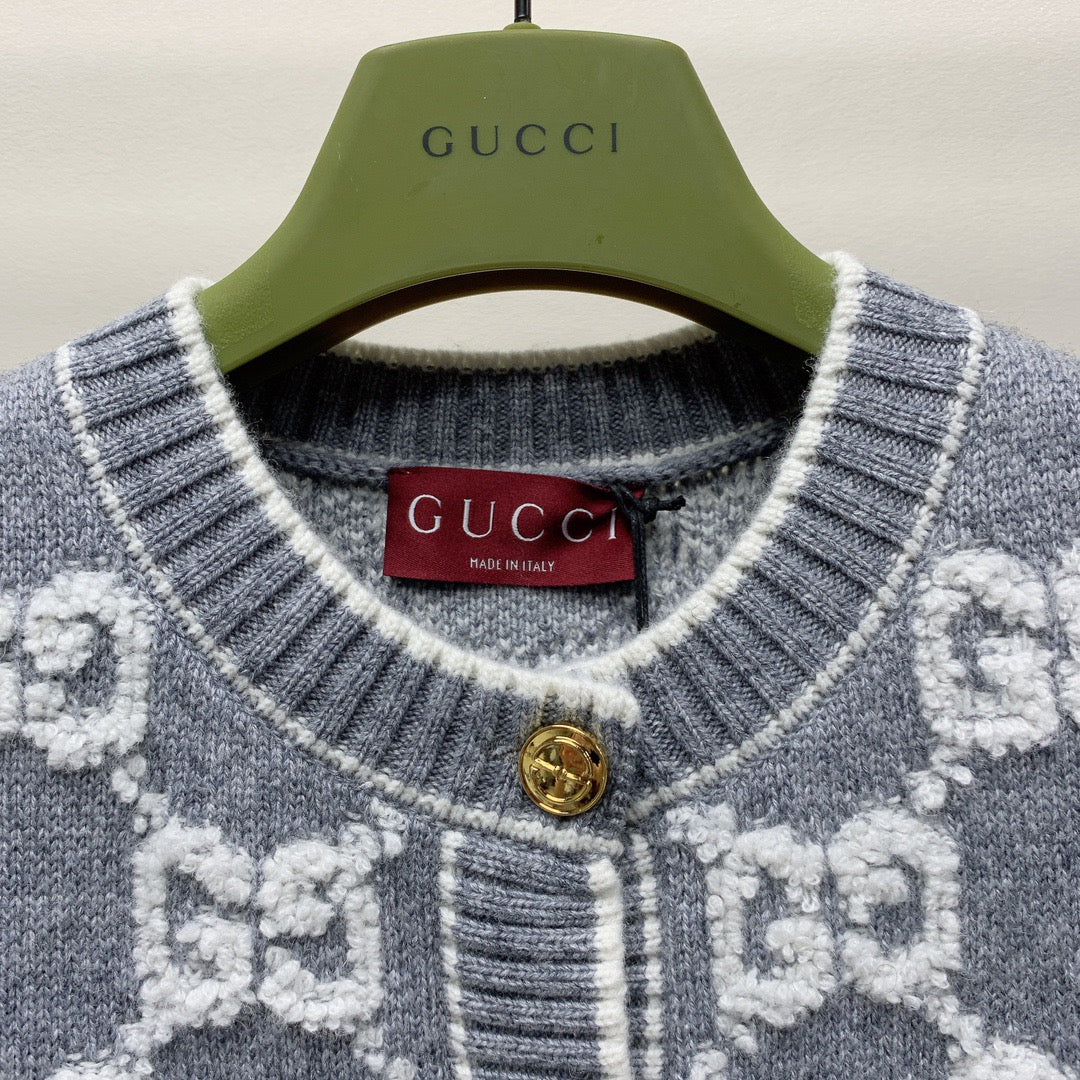 New autumn and winter round neck custom buttoned three-dimensional pattern double G knitted sweater cardigan