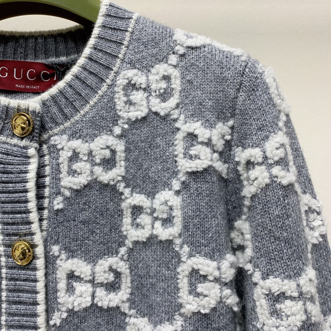 New autumn and winter round neck custom buttoned three-dimensional pattern double G knitted sweater cardigan