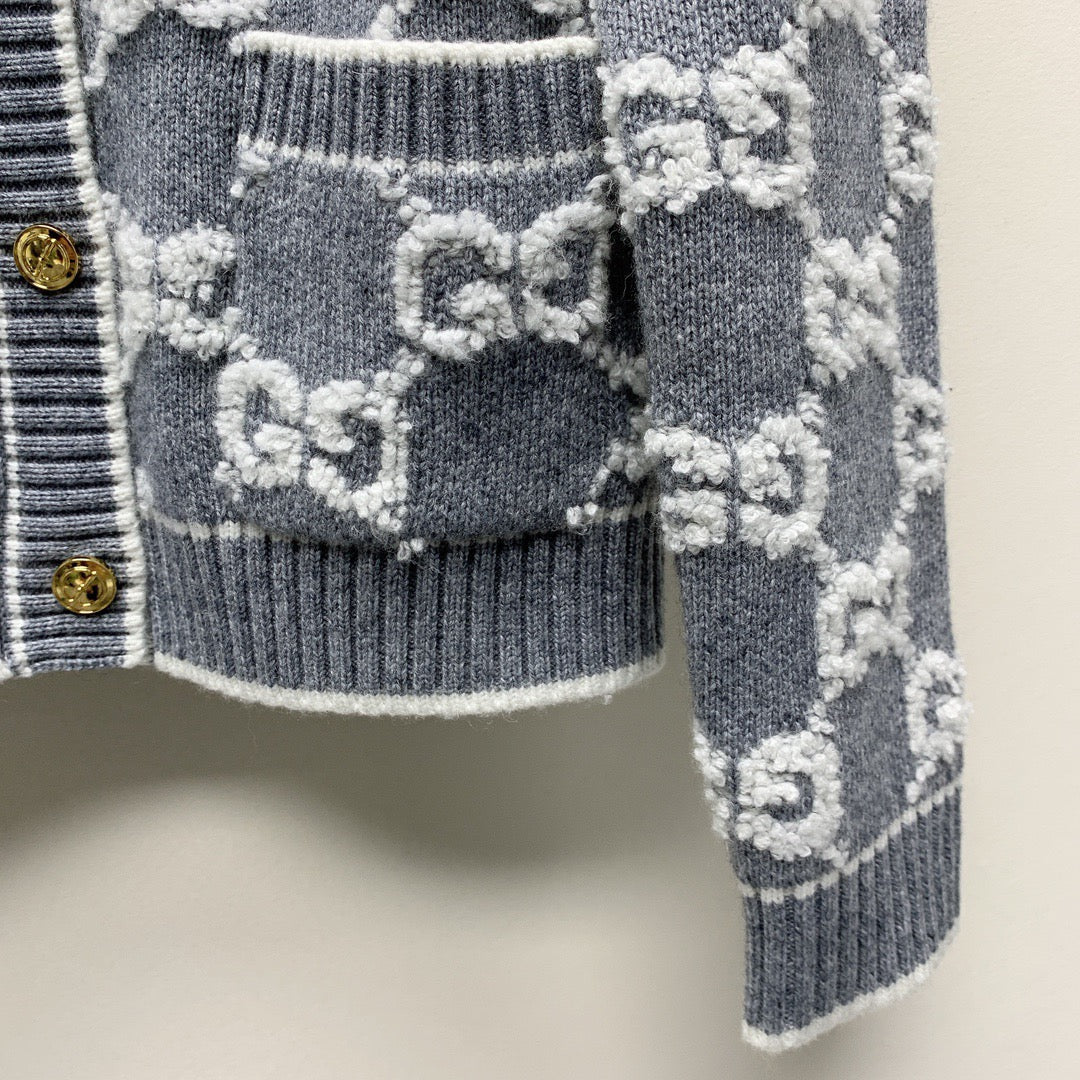 New autumn and winter round neck custom buttoned three-dimensional pattern double G knitted sweater cardigan