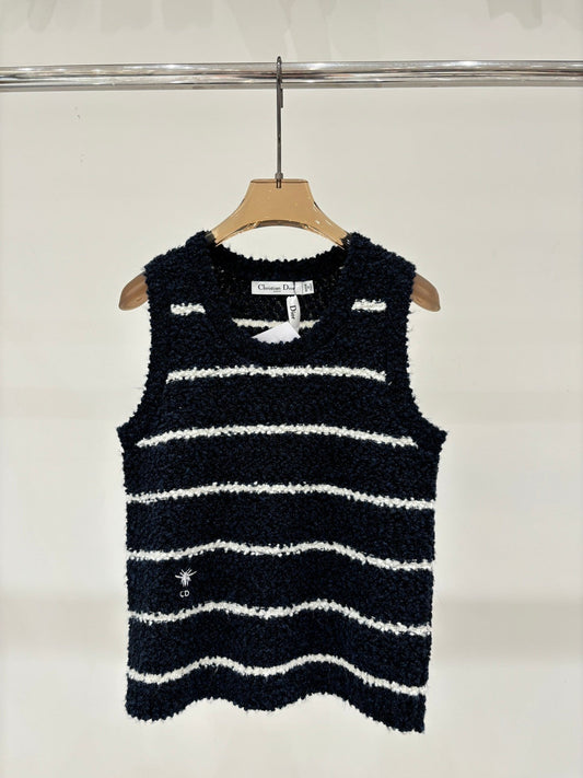 25 Early Autumn New Round Neck Soft and Comfortable Casual Vest