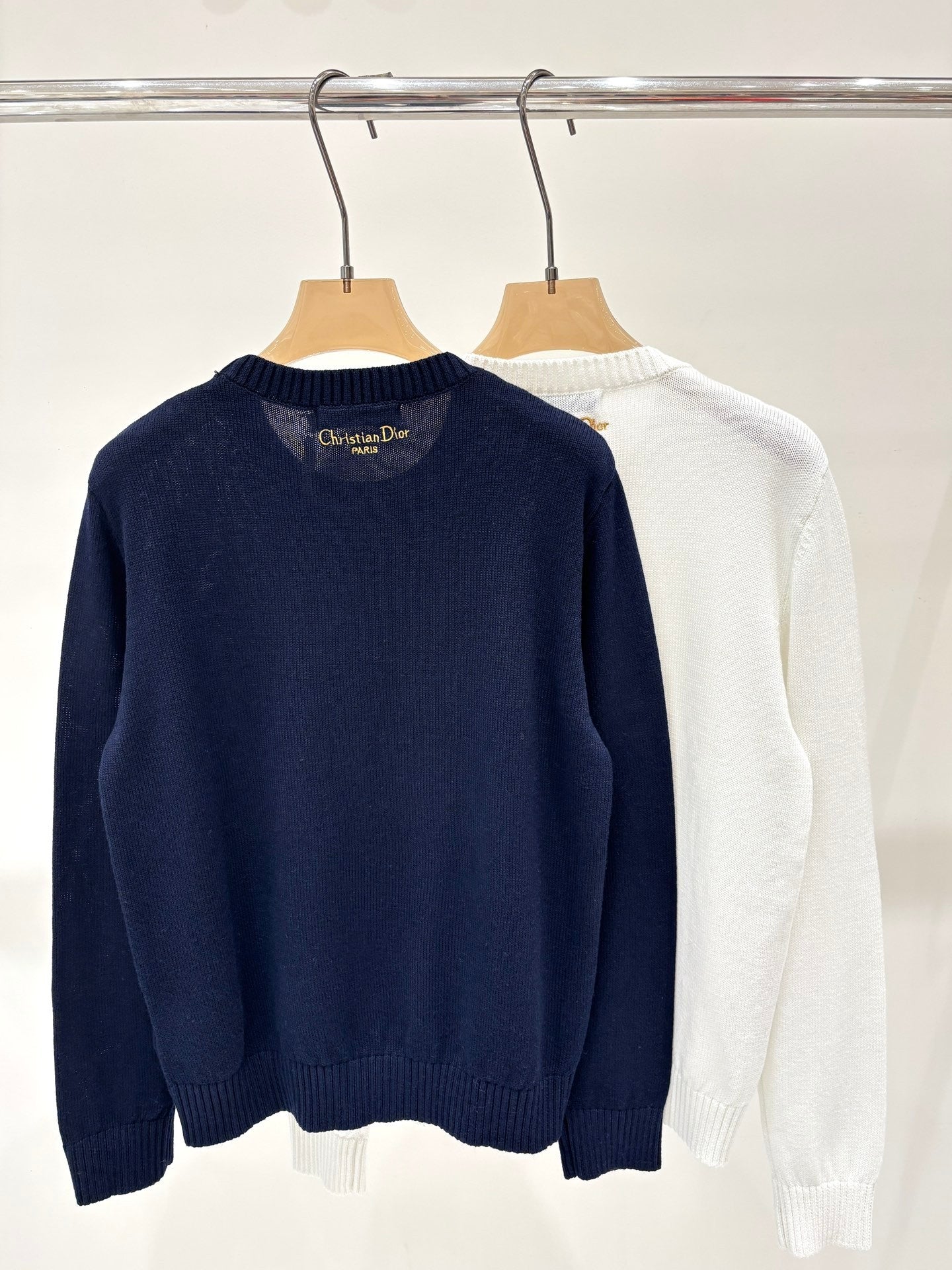 25 Round Neck Embroidered Simple Loose Knit Top