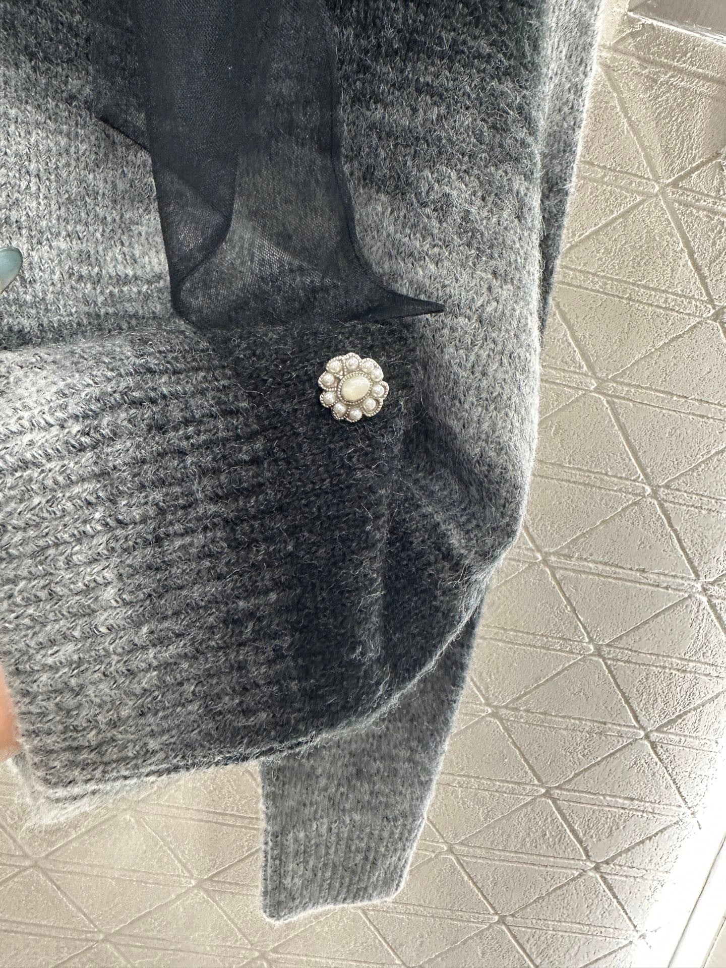 25FW New Mesh Butterfly Round Neck Sweater